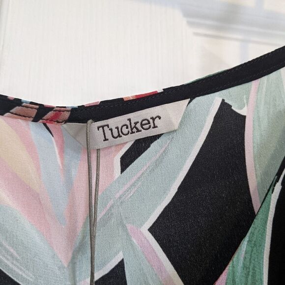 Tucker Assymetical Ruffle Tank Birds of Paradise in Crepe de Chine Silk Floral - Picture 4 of 8